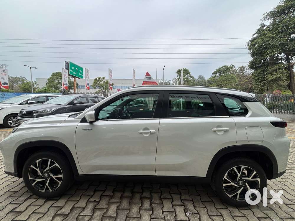 Toyota Urban Cruiser Hyryder 1.5 V Neo Drive At, 2024