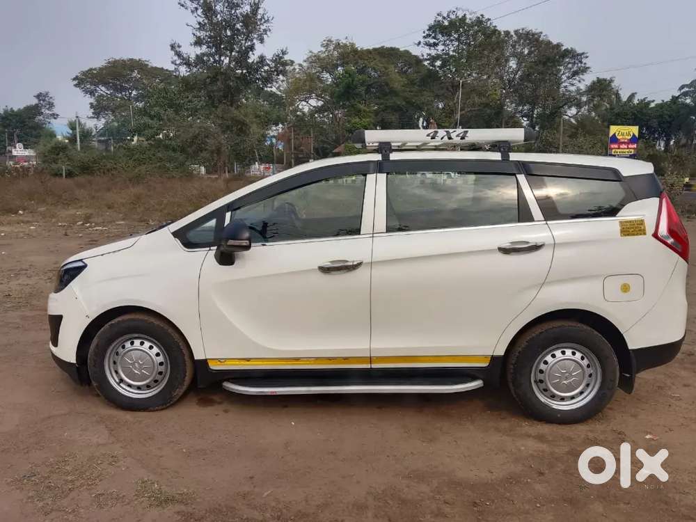 Mahindra Marazzo 2023 Diesel Well Maintained