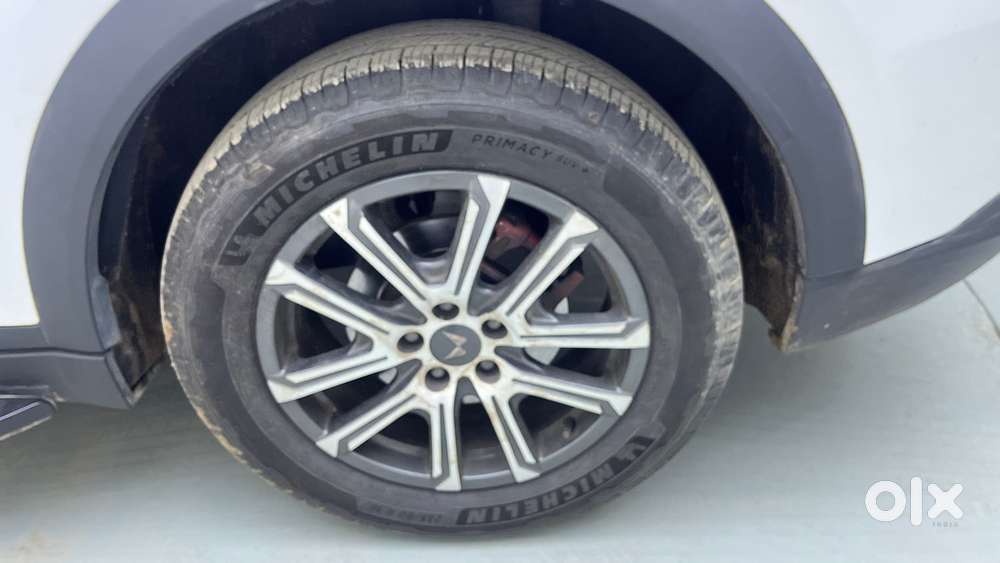 Mahindra Xuv700 2.0 Ax 7 Petrol At Luxury Pack Str, 2022, Petrol