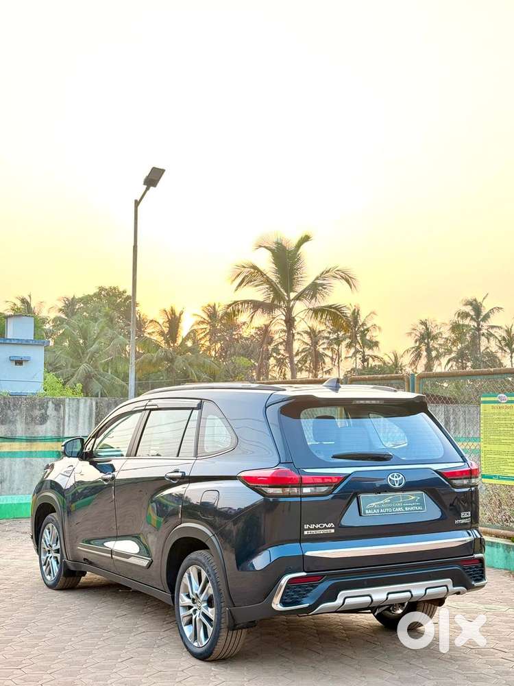 Toyota Innova Hycross 2.0 Zx (o) Hybrid 7 Str, 2023, Petrol