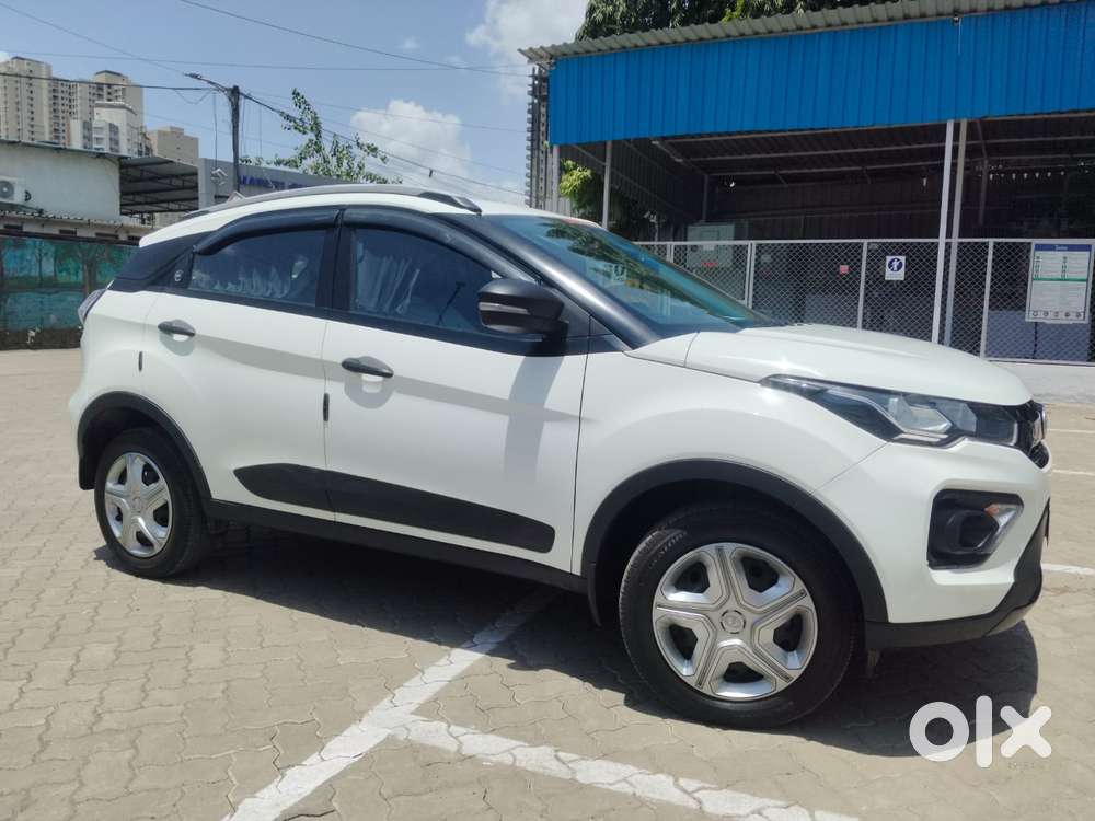 Tata Nexon 1.2 Revotron Xm (s), 2023, Petrol