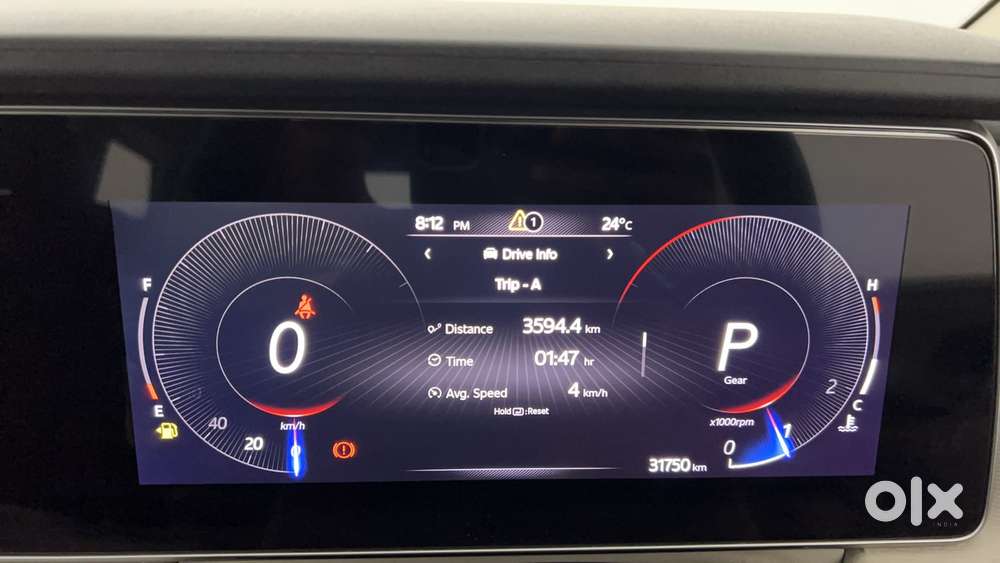 Mahindra Xuv700 2.0 Ax 3 Petrol At 5 Str, 2021, Petrol