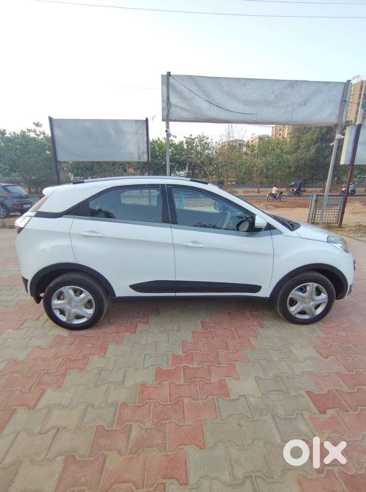 Tata Nexon 1.2 Revotron Xm, 2018, Petrol