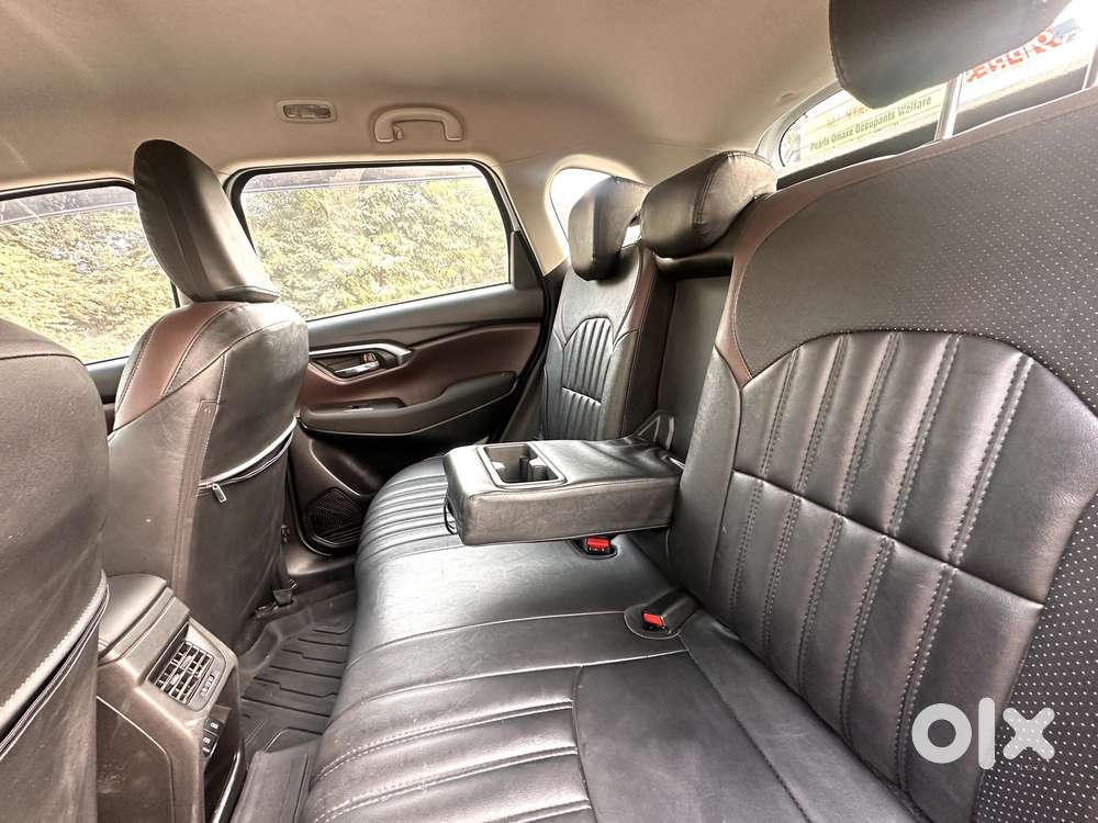 Maruti Suzuki Grand Vitara 1.5 Delta Smart Hybrid At, 2023, Petrol