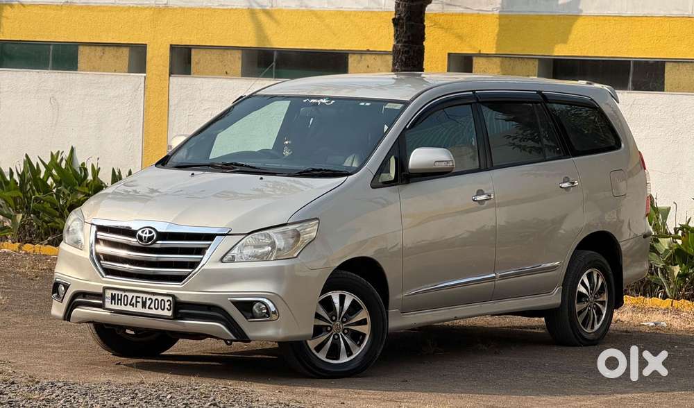 Toyota Innova 2.5 Vx (diesel) 7 Seater Bs Iv, 2015, Diesel