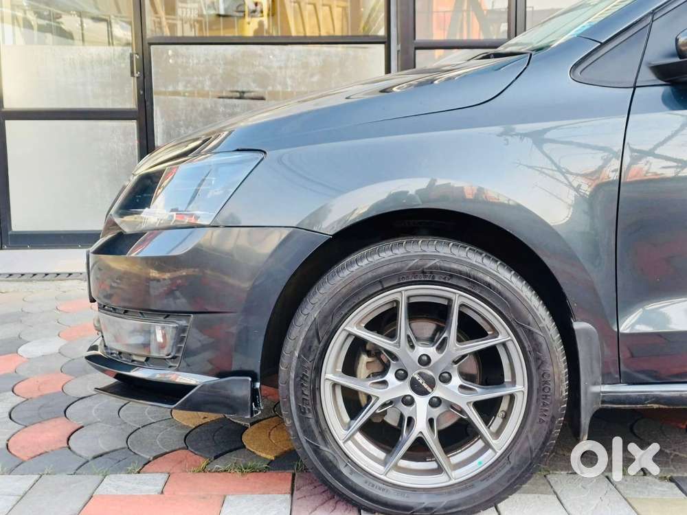 Skoda Rapid 1.6 Mpi At Style, 2017, Petrol