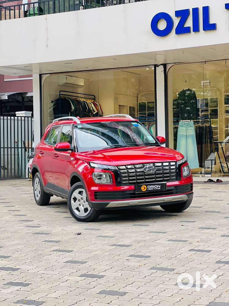 Hyundai Venue S 1.2 Petrol, 2022, Petrol