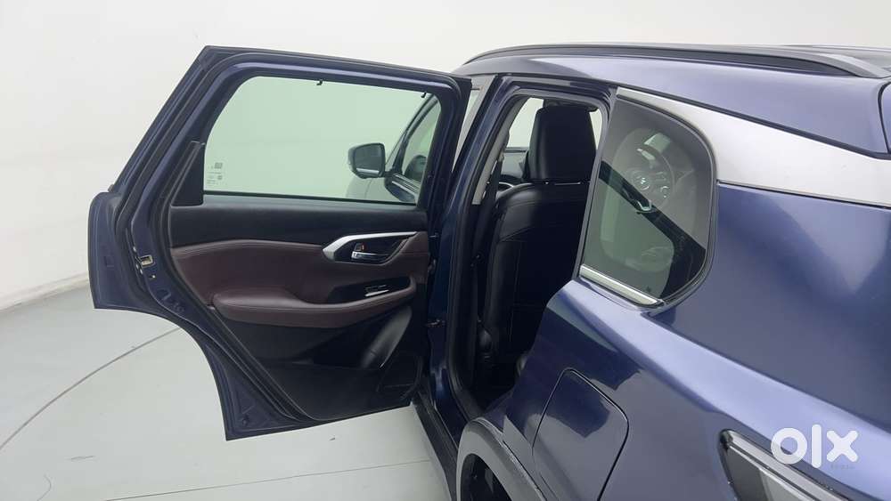 Maruti Suzuki Grand Vitara 1.5 Alpha Smart Hybrid At, 2022, Petrol