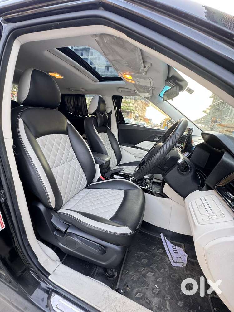 Mahindra Xuv 3xo Ax5 Pm Mt, 2024, Petrol