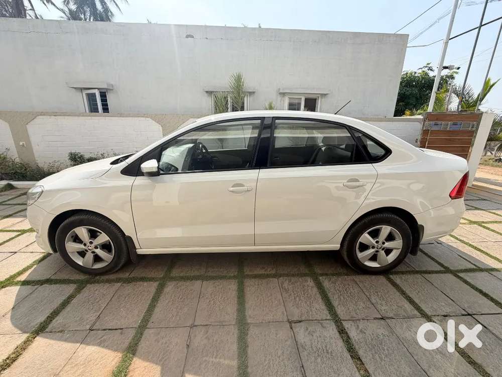 Skoda Rapid 2016 Diesel Automatic Vip Number