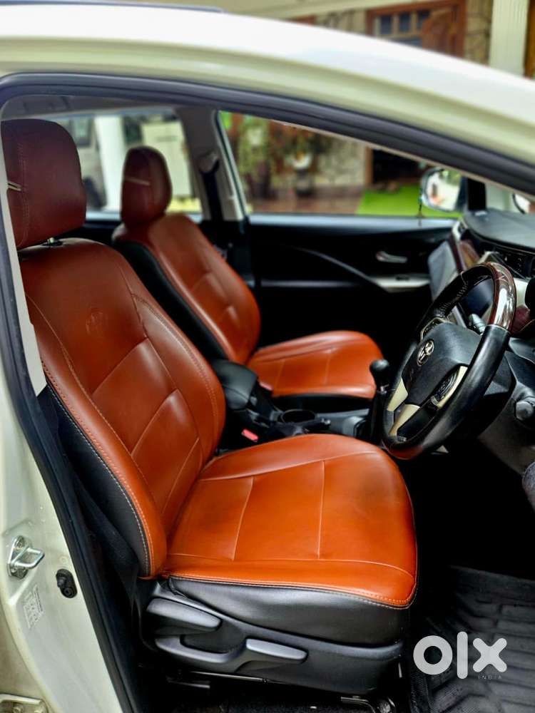 Toyota Innova Crysta 2.4 V, 2016, Diesel
