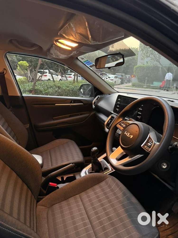 Kia Sonet 2023 Petrol Well Maintained