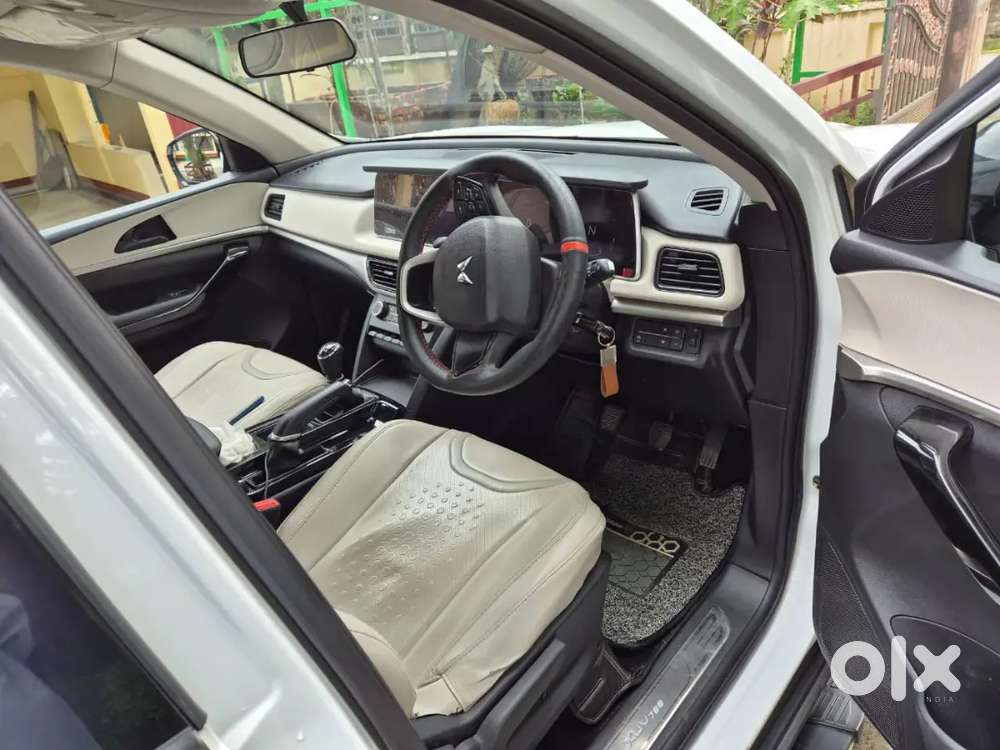 Mahindra Xuv700 Petrol 2024