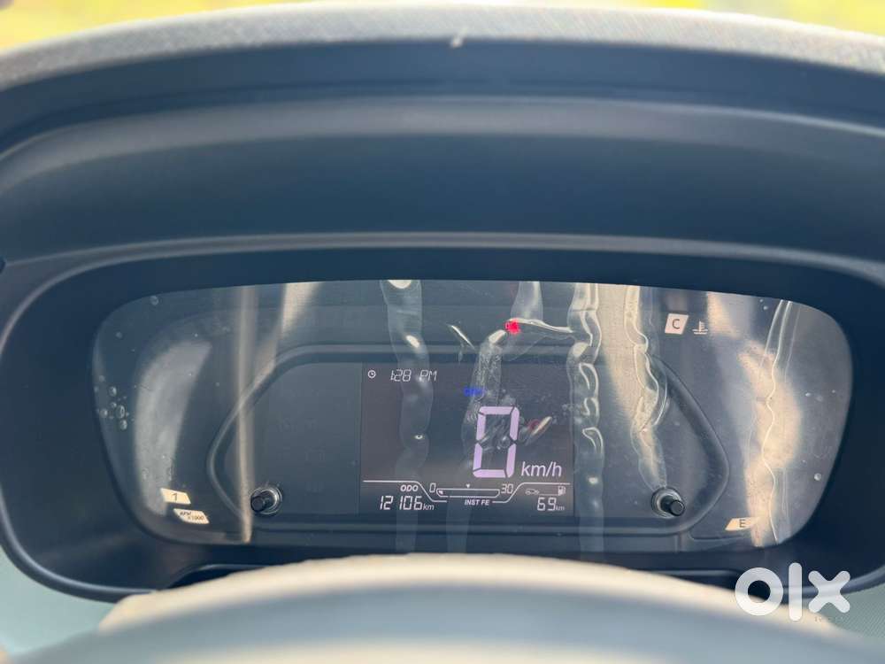 Nissan Magnite N-connecta Mt, 2025, Petrol