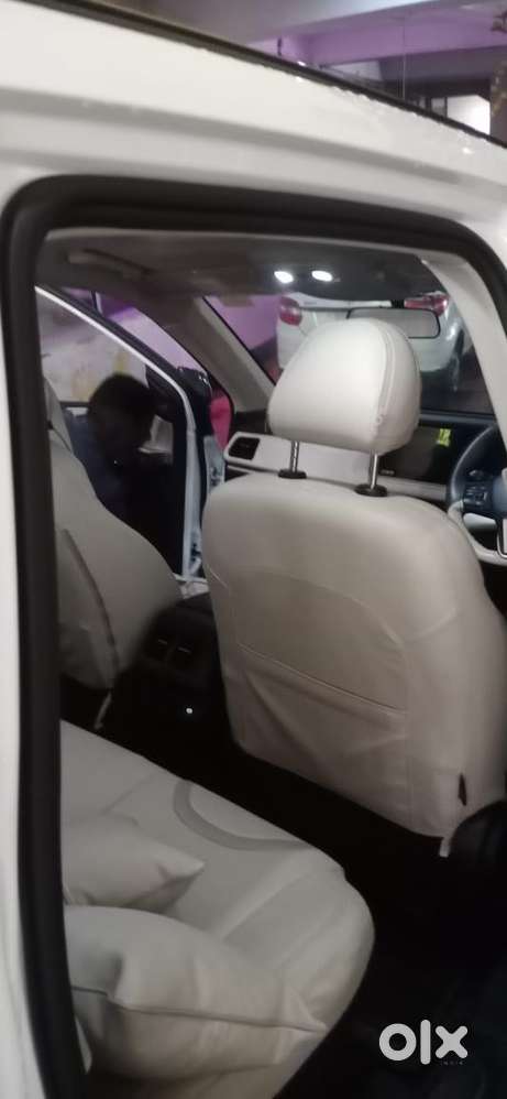 Mahindra Xuv700 2.2 Ax 5 Diesel Mt Str, 2022, Diesel