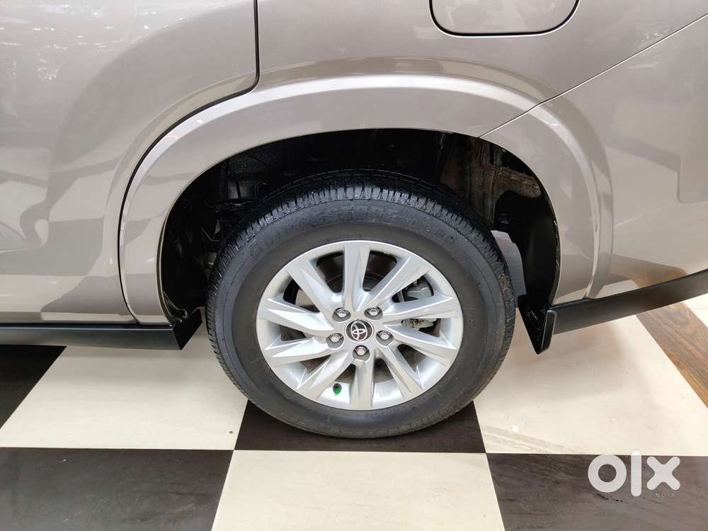 Toyota Innova Hycross 2.0 Vx Hybrid 8 Str, 2024, Electric