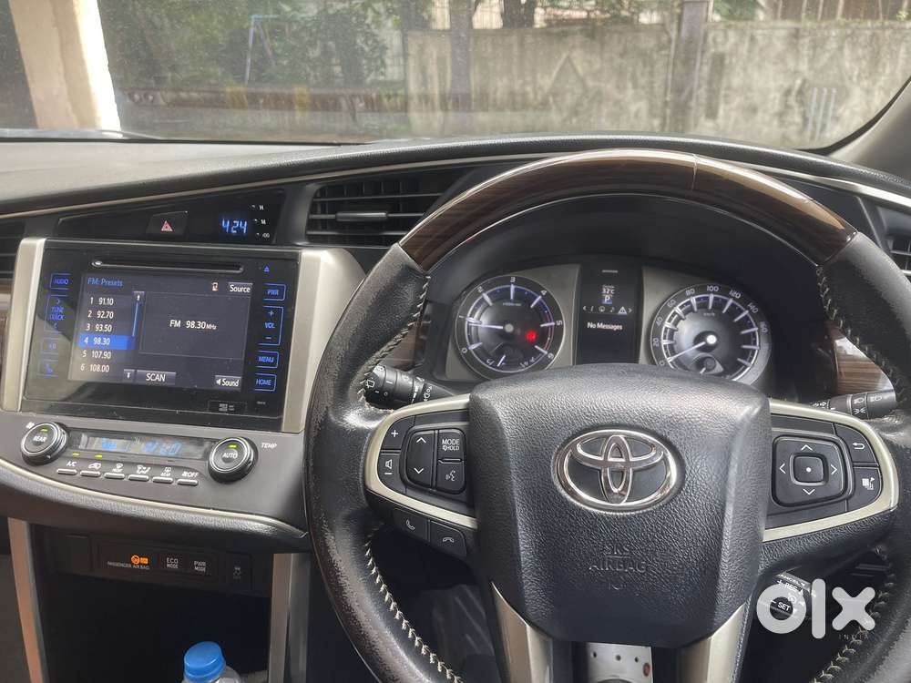 Toyota Innova Crysta 2.8z Automatic, 2016, Diesel