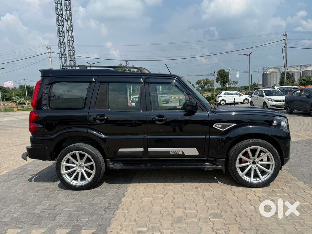Mahindra Scorpio Classic 2023
