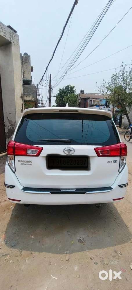 Toyota Innova Crysta 2022