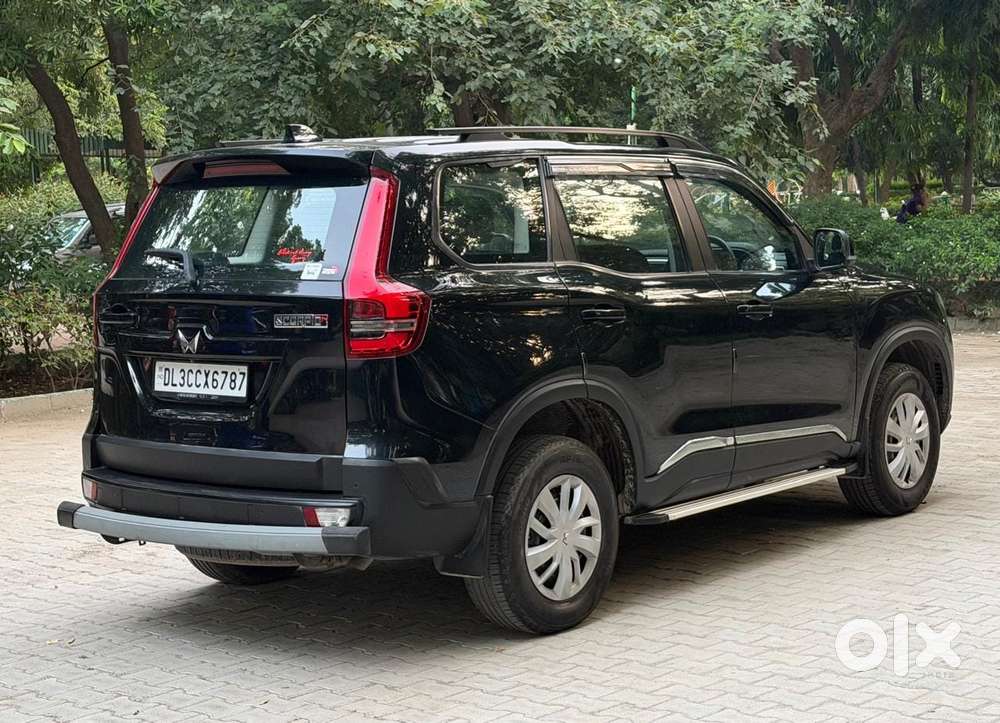 Mahindra Scorpio N Z4 Petrol Mt 7 Str, 2023, Petrol