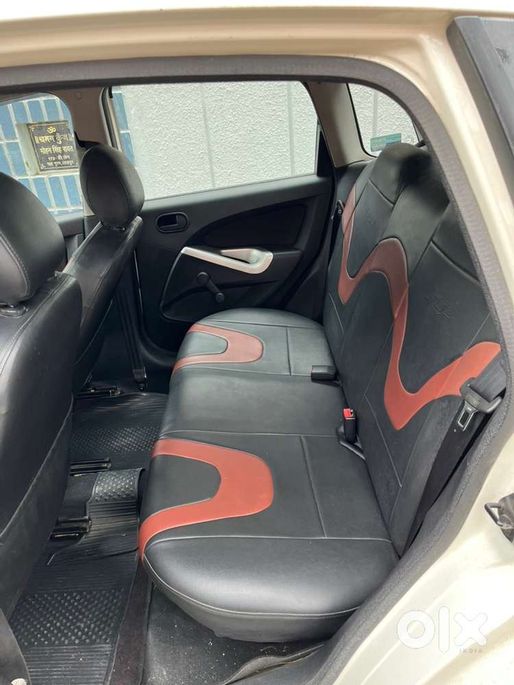 Ford Figo Petrol 2011 Year