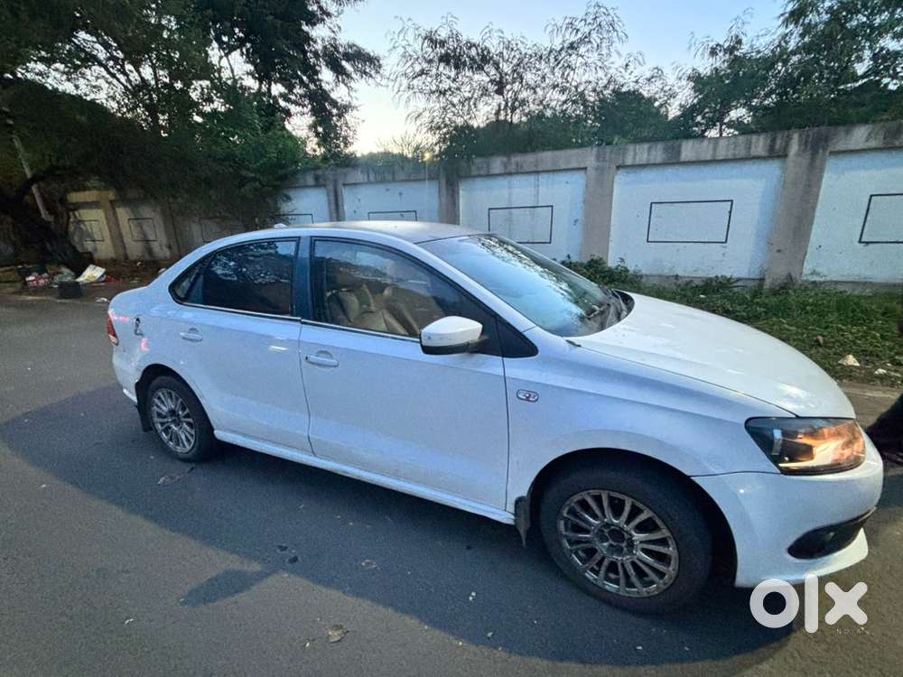 Volkswagen Vento 1.6  2011 December Diesel