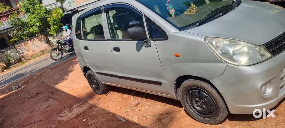 Maruti Suzuki Zen Estilo 2011