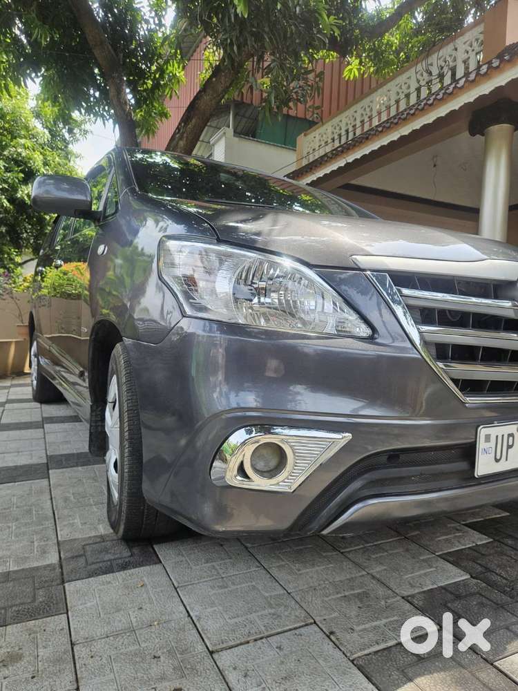 Toyota Innova 2015 Diesel Well Maintained