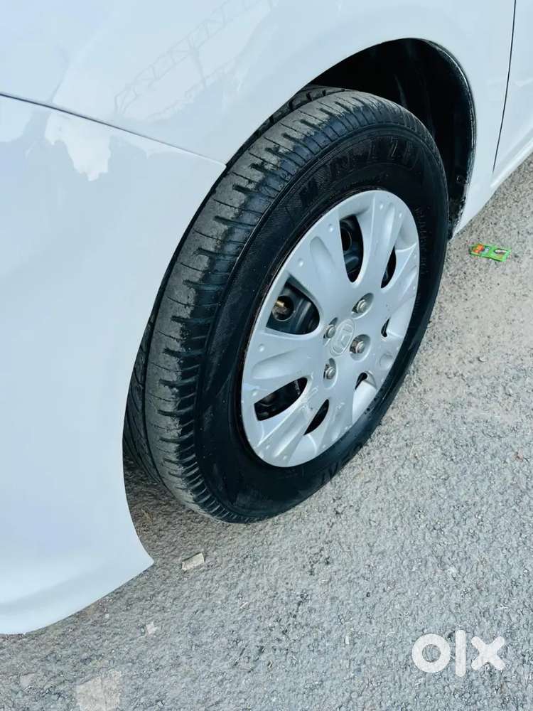 Honda Brio 2012 Petrol Well Maintained