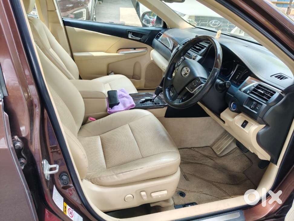 Toyota Camry Hybrid, 2016, Cng & Hybrids