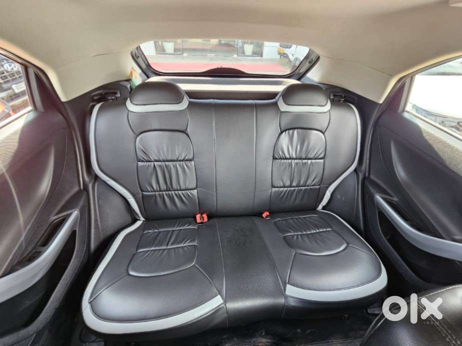 Tata Nexon 1.2 Revotron Xma Amt (s), 2020, Petrol