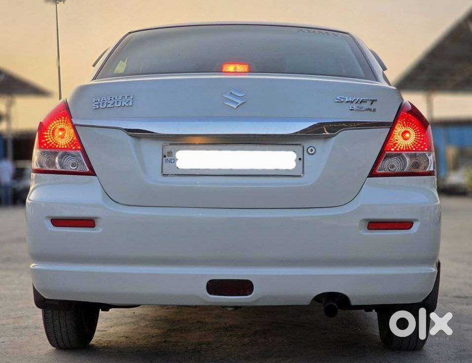 Maruti Suzuki Swift Dzire Vxi, 2011, Petrol