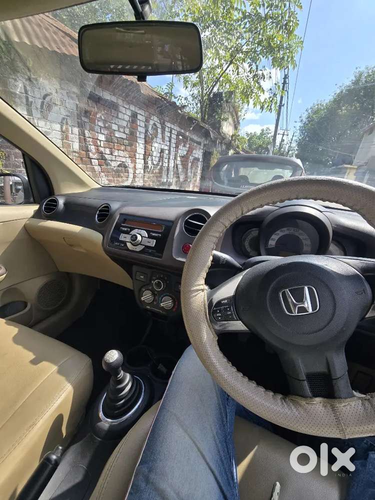 Honda Brio Mt 2014