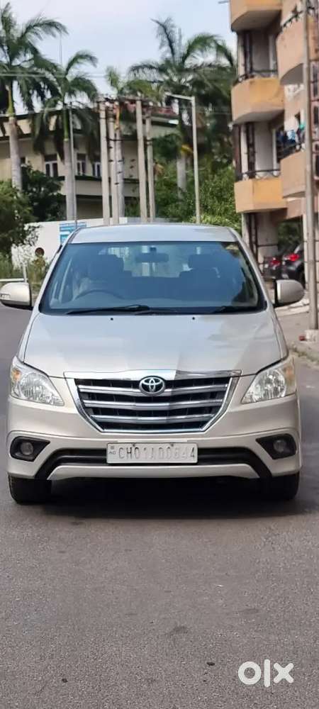 Toyota Innova 2.5 V 2012 Second Owner