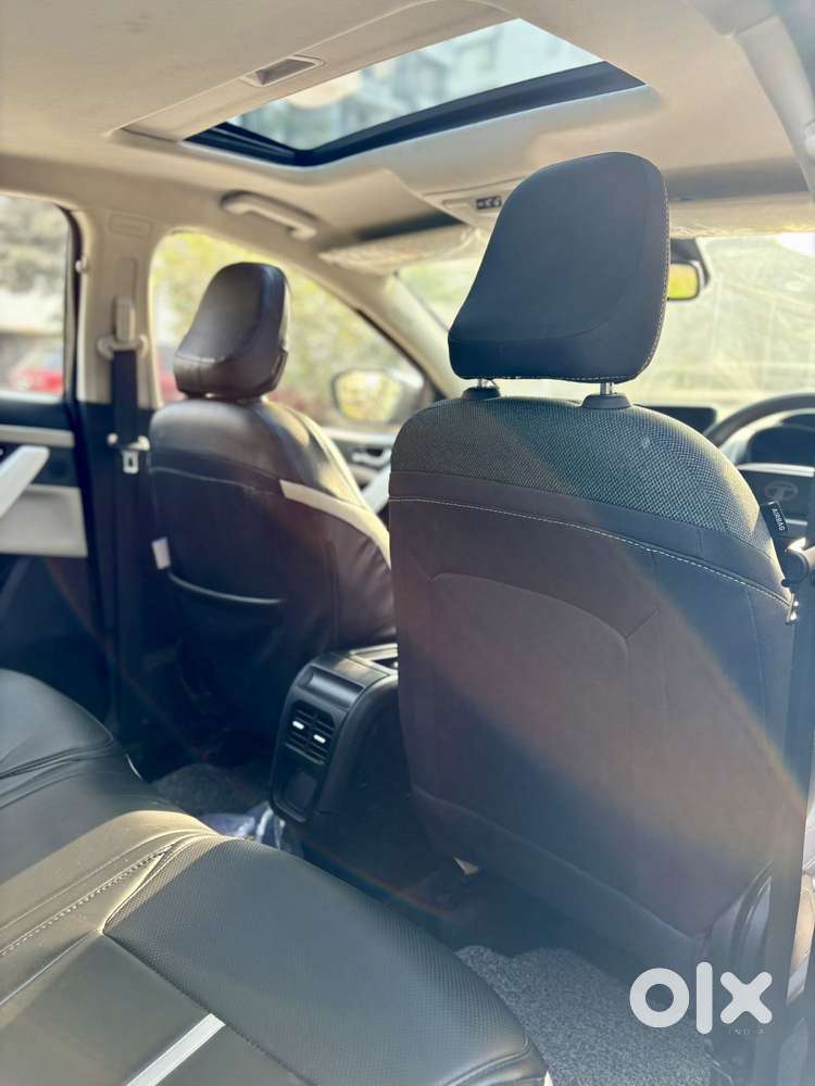 Tata Nexon Creative Plus 1.2 Revotron Petrol 6 Mt, 2024, Petrol