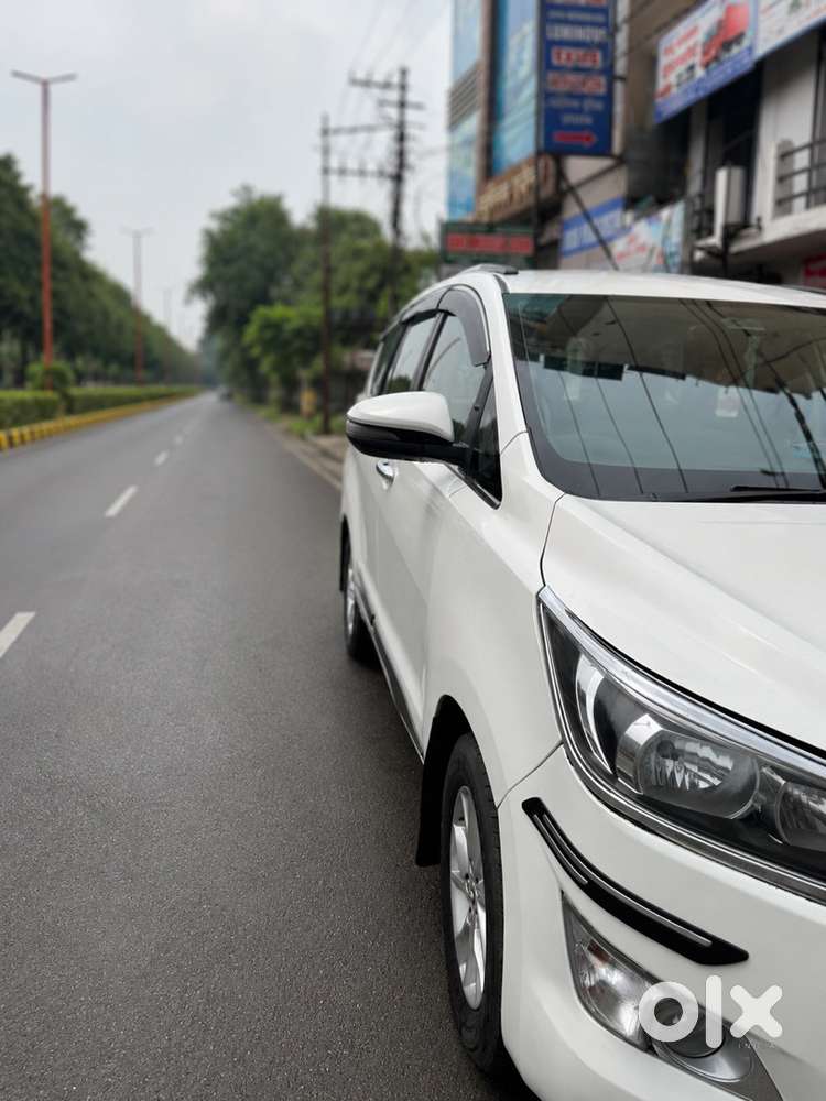 Toyota Innova Crysta 2019