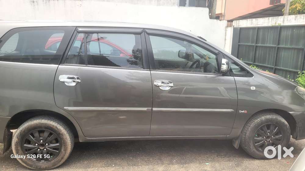 Toyota Innova 2.0 Vx 7 Str Bs-iv, 2011, Diesel