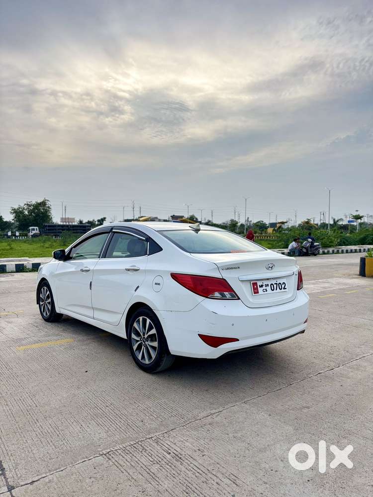 Hyundai Verna 1.6 Crdi Sx Option, 2015, Diesel