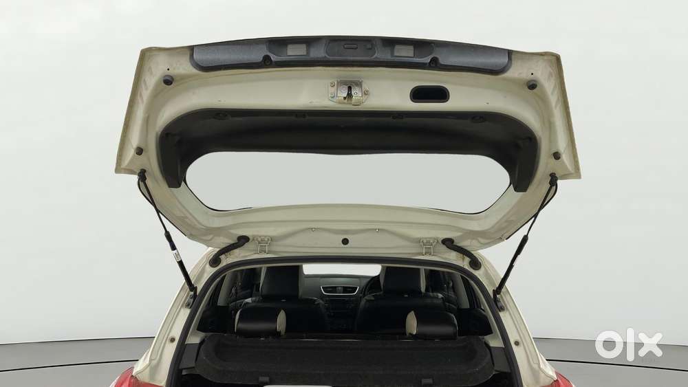 Maruti Suzuki Swift Zxi, 2015, Petrol