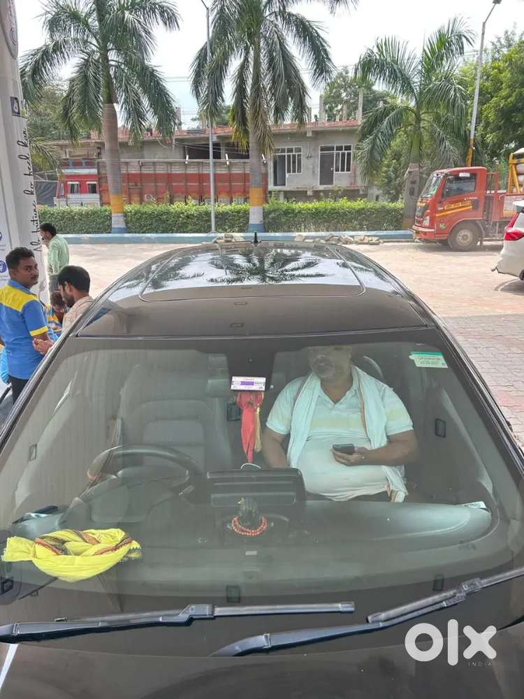 Tata Harrier Diesel  With Sunroof 2.0 2022 Jet Black Color 2nd Owner