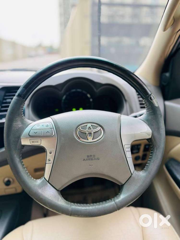Toyota Fortuner 4x2 Manual, 2013, Diesel