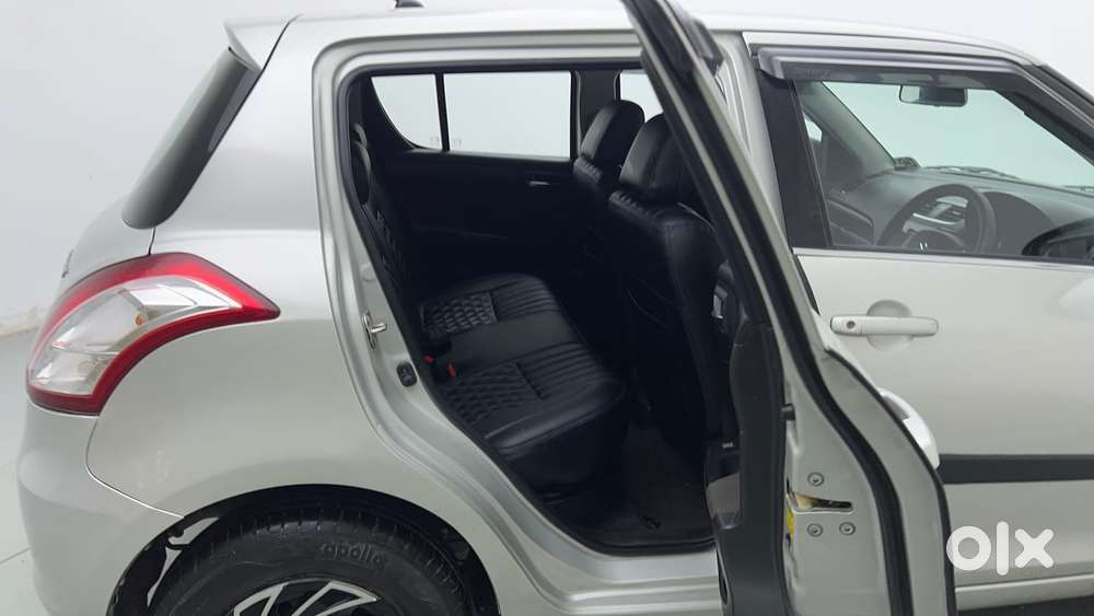 Maruti Suzuki Swift Vxi Optional, 2016, Petrol