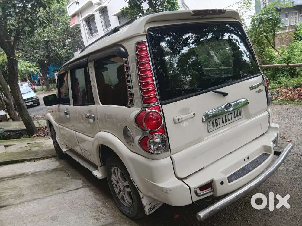 Mahindra Scorpio Diesel 2014 With Manual Transmission 5 Tyer New Well