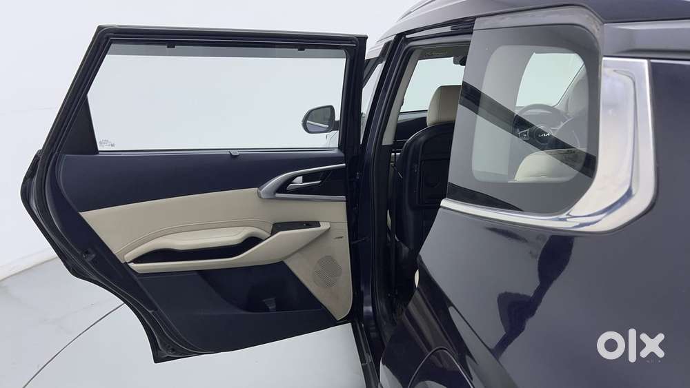 Kia Carens 1.4 Luxury Plus Dct 7 Str, 2022, Petrol