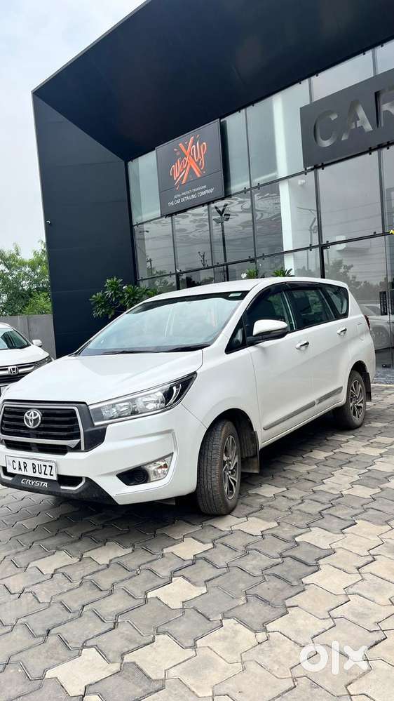 Toyota Innova Crysta 2.4 G Mt, 2025, Diesel