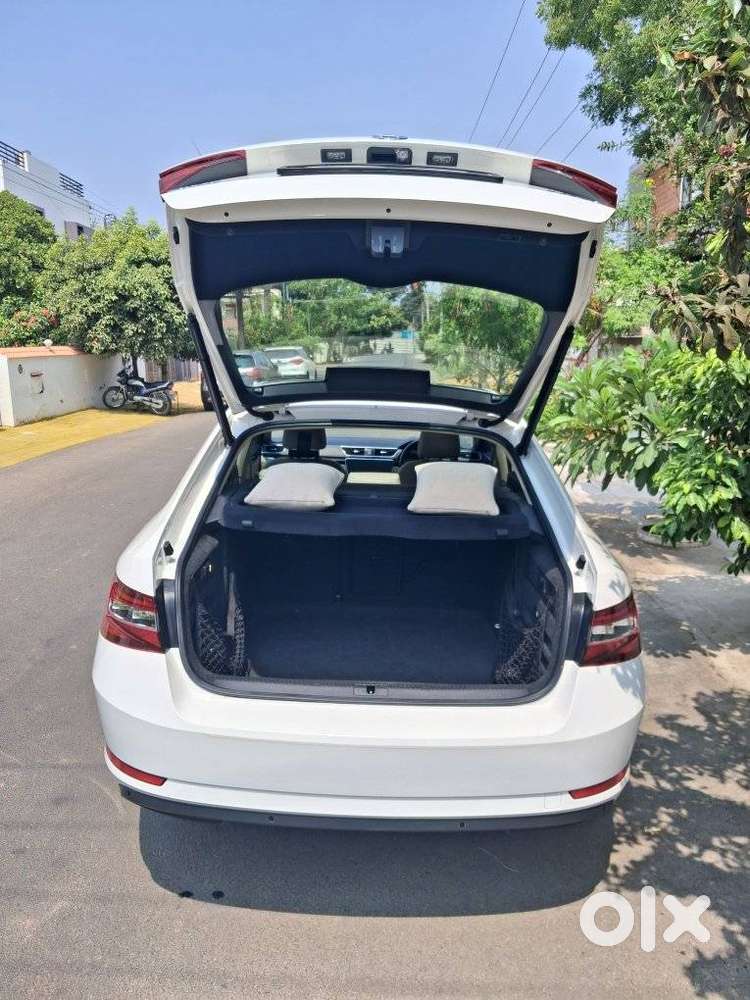 Skoda Superb Lk 1.8 Tsi At, 2020, Petrol