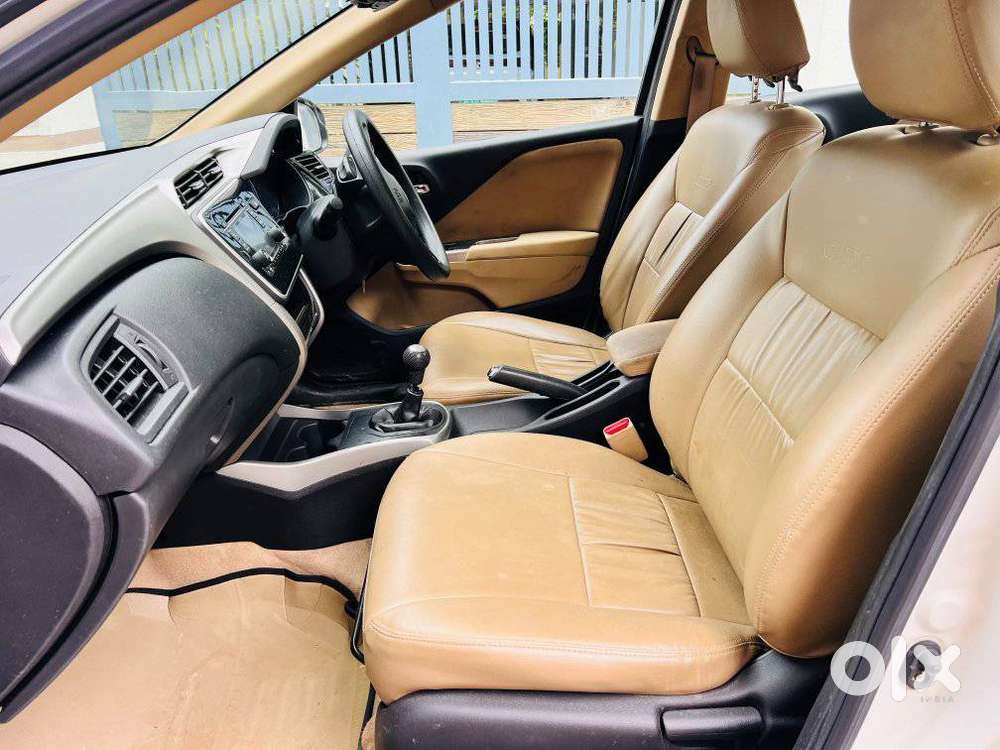 Honda City 1.5 V 4th Gen I-vtec Mt, 2016, Petrol