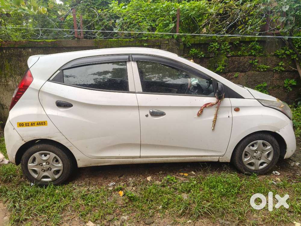 Selling Eon Cng And Petrol