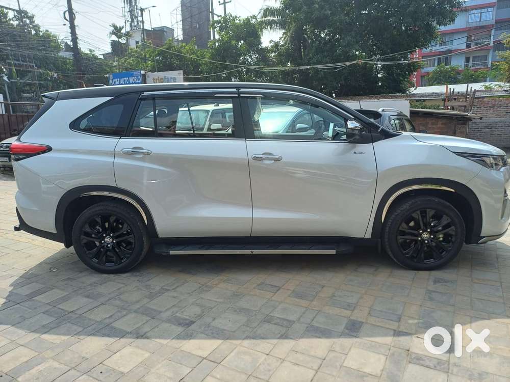 Toyota Innova Hycross 2.0 Zx (o) Hybrid 7 Str, 2026, Petrol