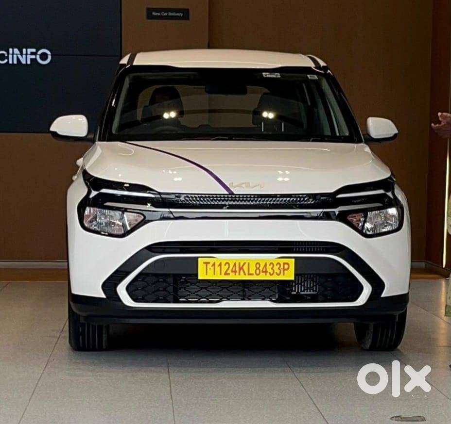 Kia , Carens